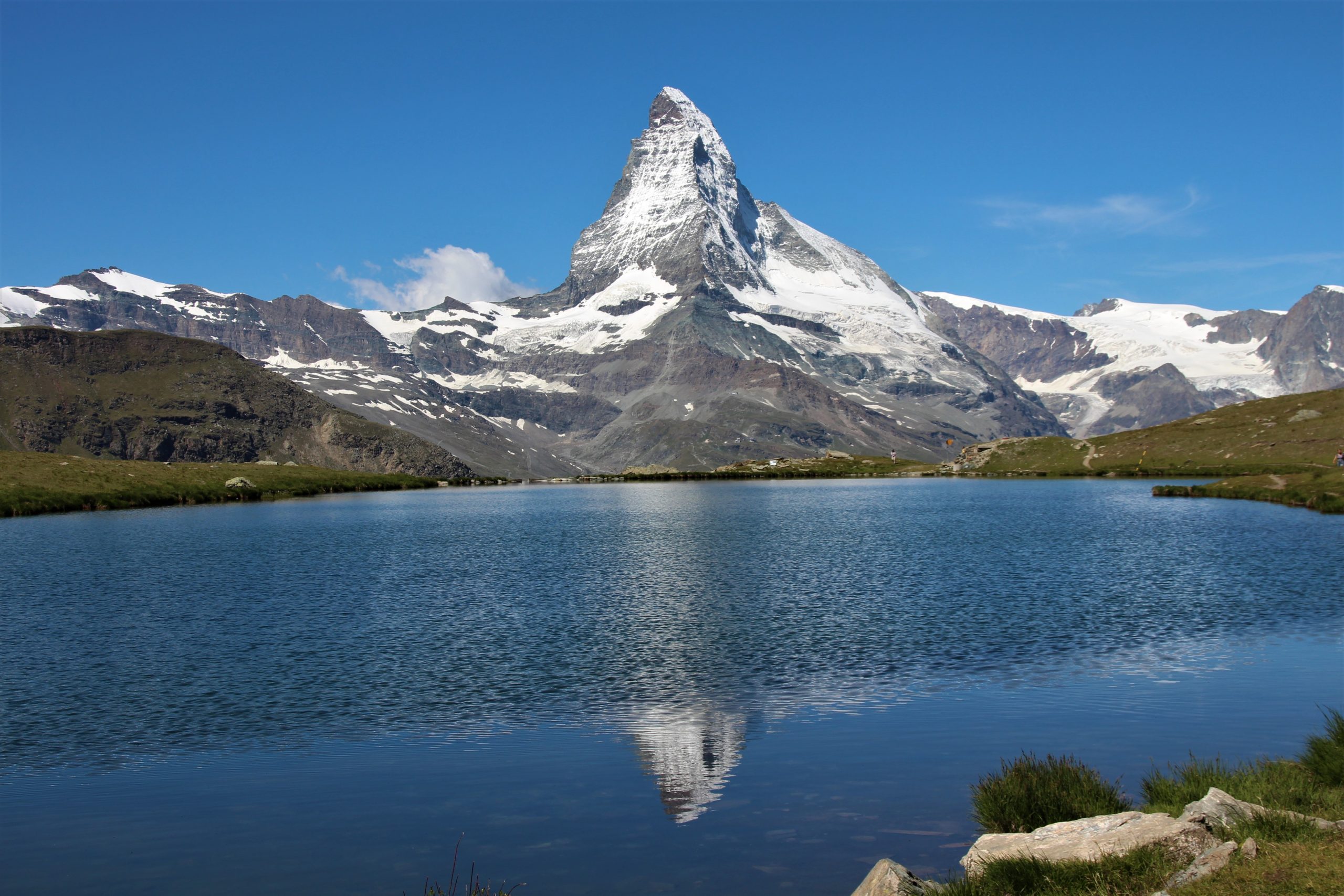 the matterhorn with lake